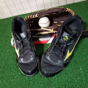 Mizuno 9 Spike Dominant Baseball Cleats